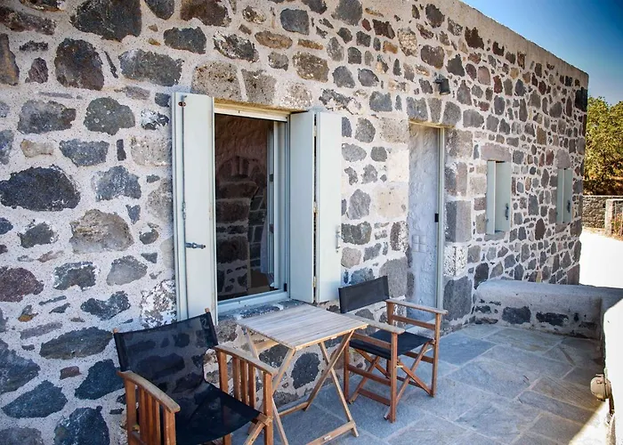 Apostrophe Traditional In Nisyros With Arcurated Interior. Privacy & Authenticity Lägenhet