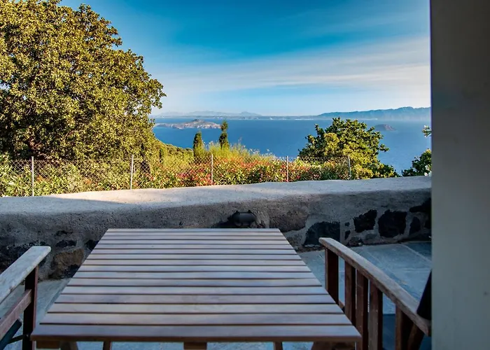 Apostrophe Traditional In Nisyros With Arcurated Interior. Privacy & Authenticity Lägenhet