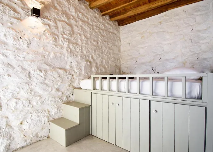 Lägenhet Apostrophe Traditional In Nisyros With Arcurated Interior. Privacy & Authenticity