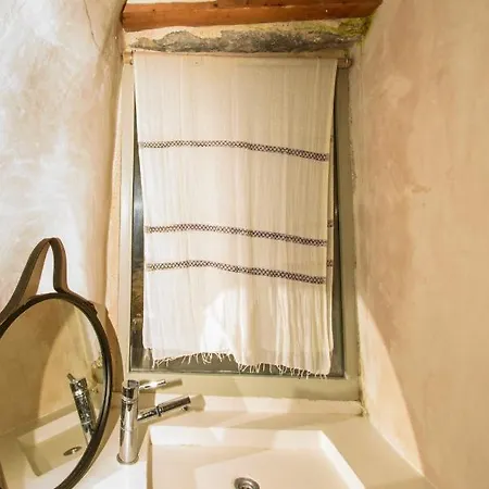Apostrophe Traditional In Nisyros With Arcurated Interior. Privacy & Authenticity Apartment