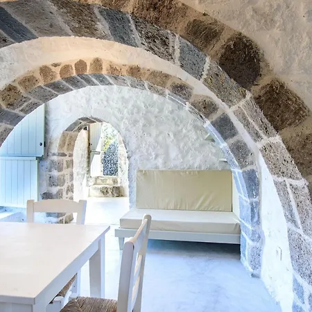 Apostrophe Traditional In Nisyros With Arcurated Interior. Privacy & Authenticity Apartment