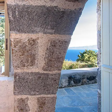 Apostrophe Traditional In Nisyros With Arcurated Interior. Privacy & Authenticity Apartment Emporeios (Nisyros)