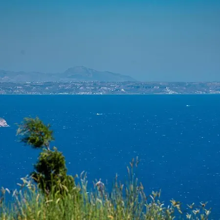 Apostrophe Traditional In Nisyros With Arcurated Interior. Privacy & Authenticity Appartement *