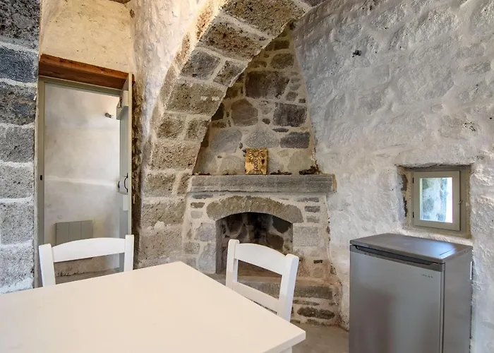 شقة Apostrophe Traditional In Nisyros With Arcurated Interior. Privacy & Authenticity Emporeiós